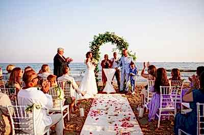 A Blissful Beach Wedding in Side: Alisa and Craig’s Special Day